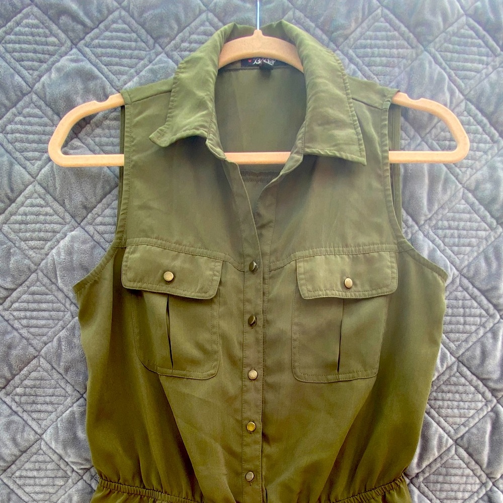 Shorts Romper size Medium